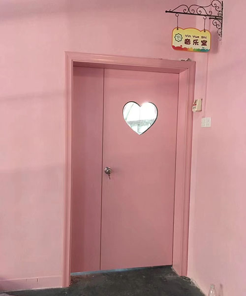 學校教室木門